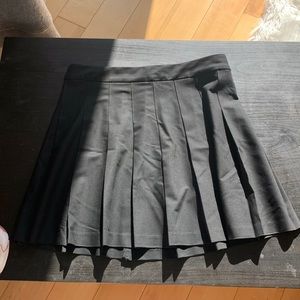 Aritzia Black Pleated Mini Skirt
